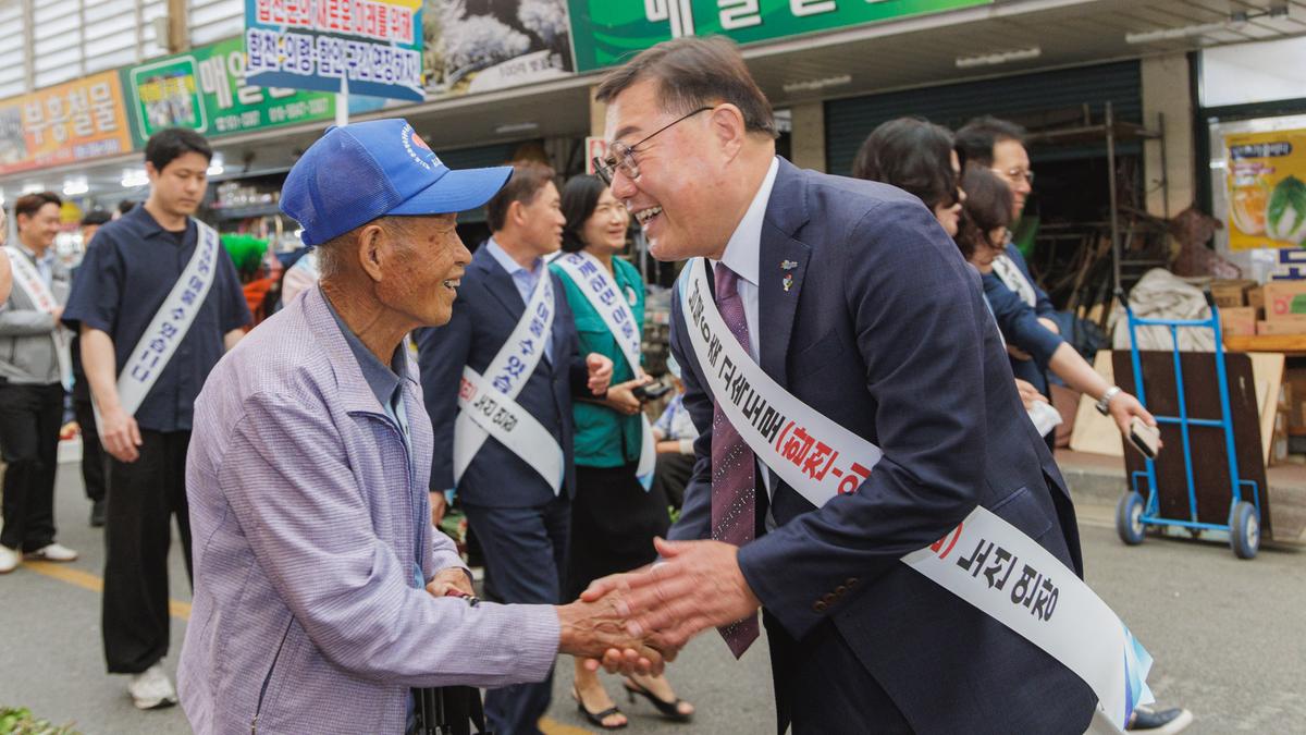 남북6축 고속도로 연장 가두 캠페인 및 서명운동