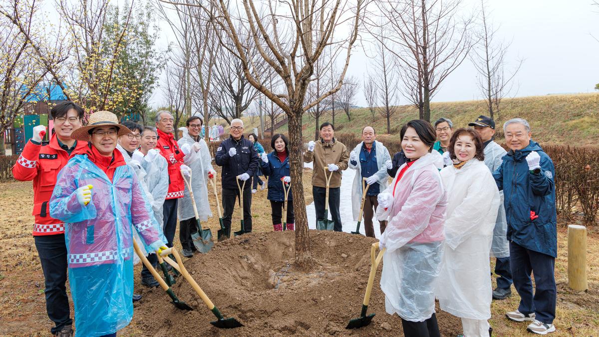 제81회 식목일 나무심기 행사