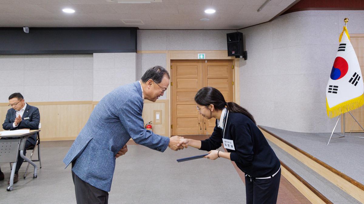 합천군인재육성재단 2026년 장학증서 수여식