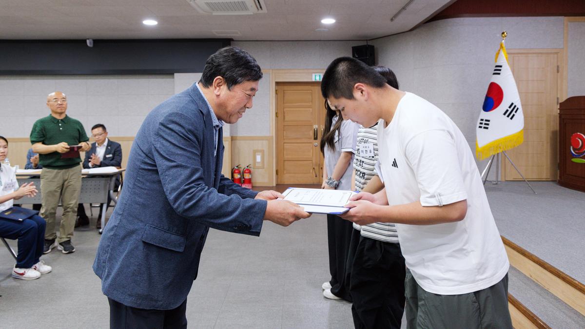 합천군인재육성재단 2026년 장학증서 수여식