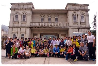 한국문화관광해설사님들과 함천군수님, 관계부서분들 함께한 사진입니다.