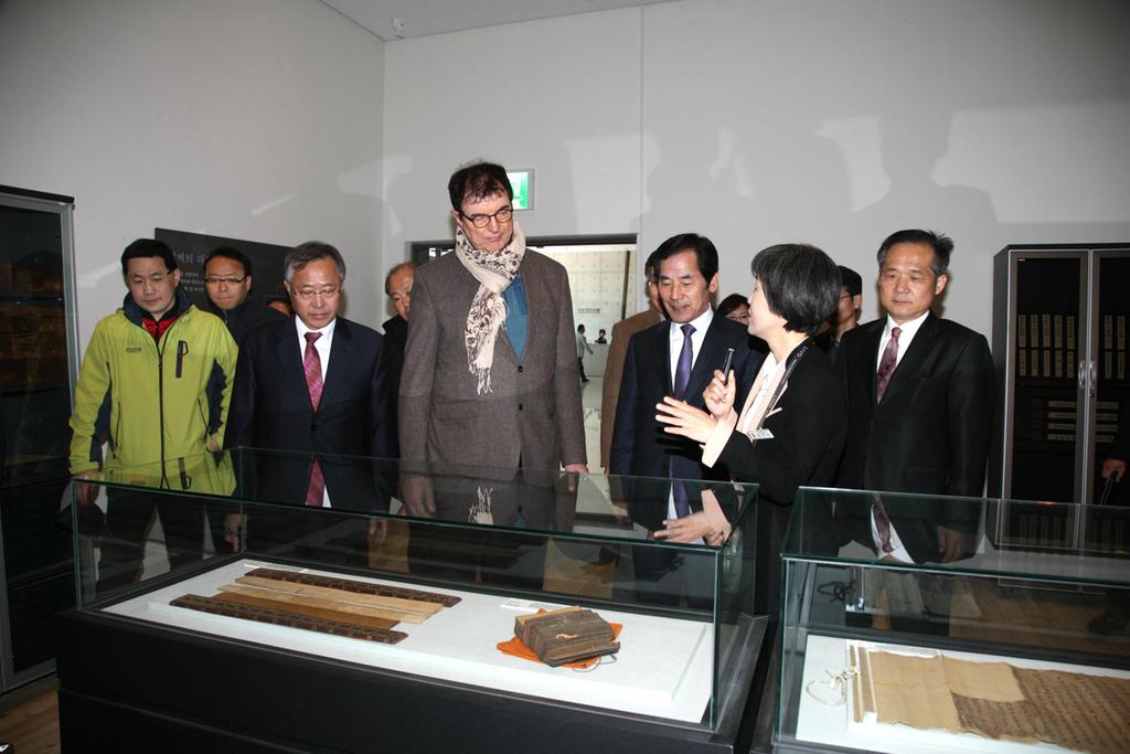 이참에 팔만대장경과 홍류동 계곡의 향기에 흠뻑 취해 볼까요