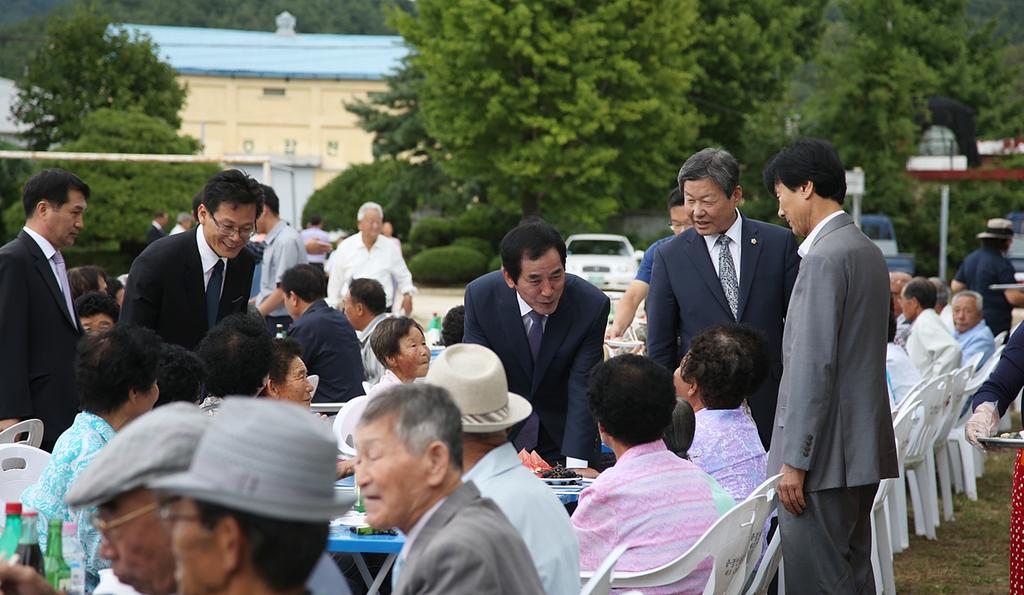 합천군 쌍책면 제17회 노인의 날 기념 경로잔치 열어