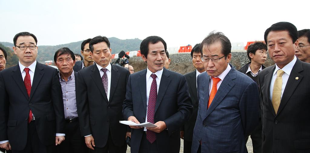 현장에서 주요 현안사항 보고 받아 