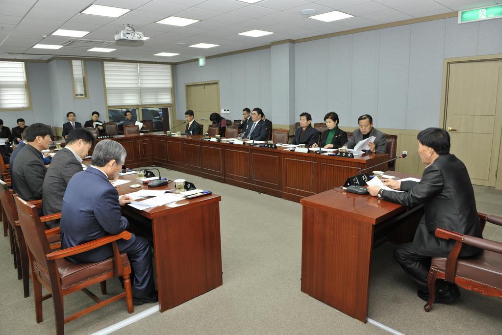 빈틈없는 구제역 방역작업과 안전한 설명절 보내기에 군정 역점추진 당부