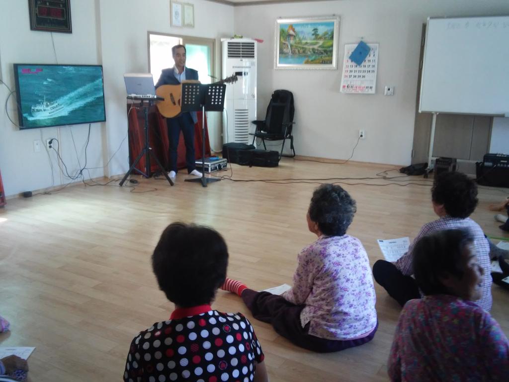 활력을 불어넣는 행복 노래교실 운영