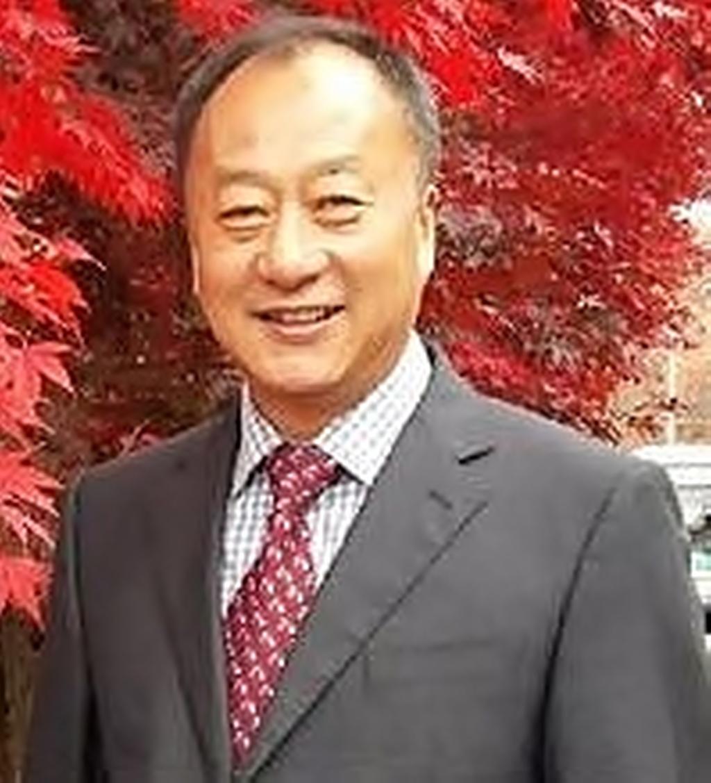 재구 용주면 향우회장 “행사용 탁자․의자 기증”