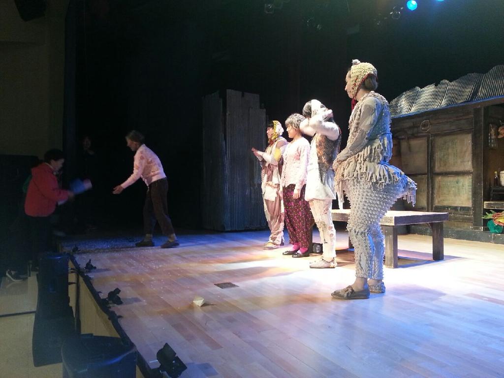 울리고, 웃기는 감동의 공연이 군민여러분을 찾아옵니다.