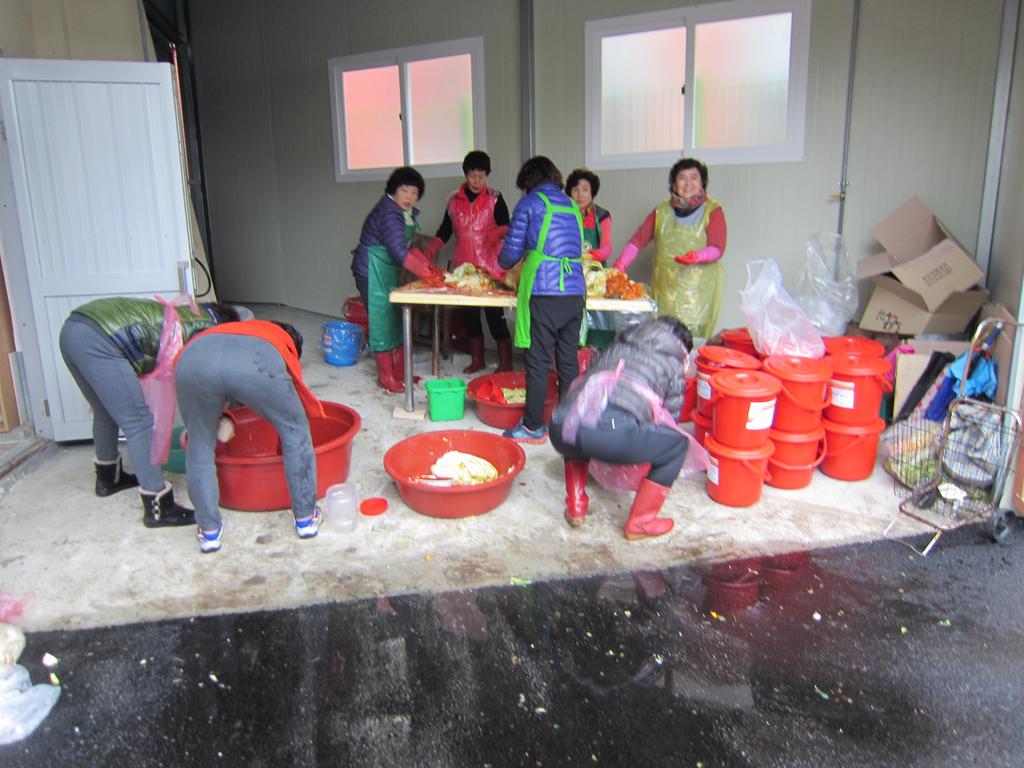 합천읍, 저소득 독거노인 김장 나누기 행사