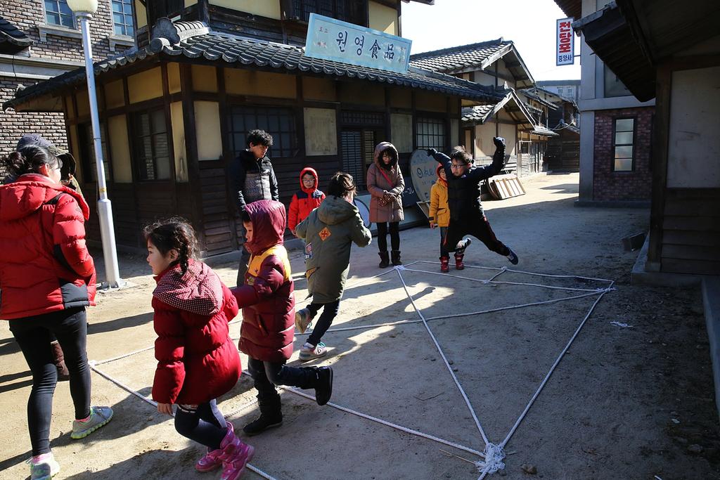 설 연휴, 합천영상테마파크는 관람객으로 북적북적
