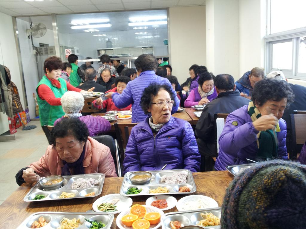 초계면 무료 경로식당 운영 시작