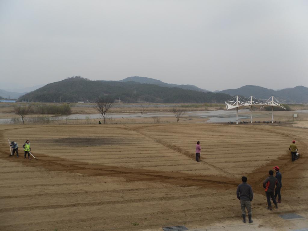 율곡면 수변공원 유휴지 하트공원 조성