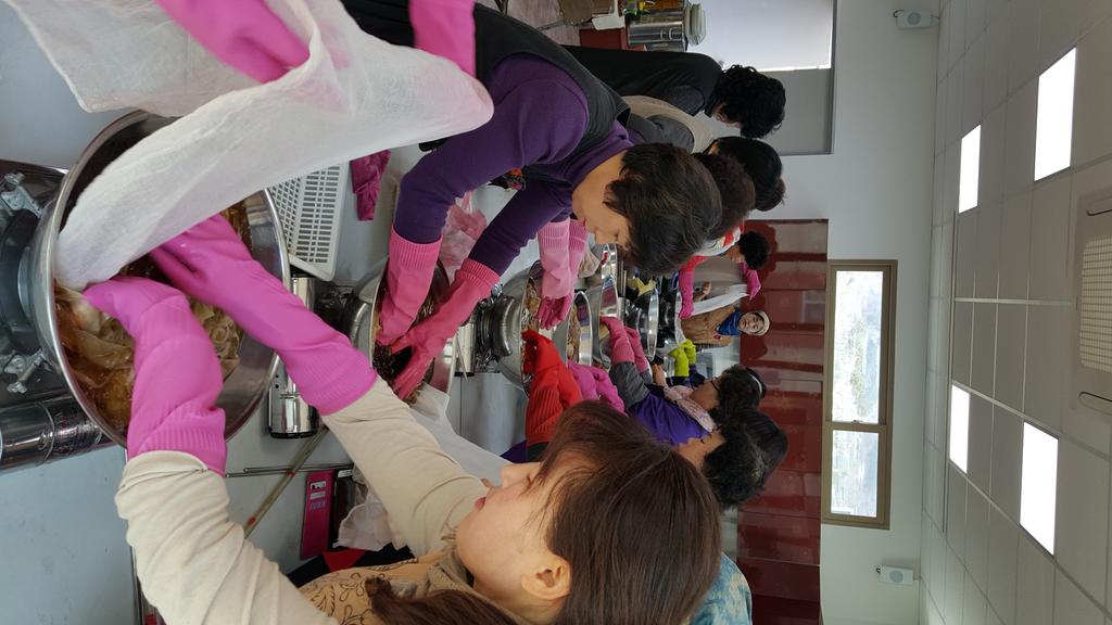 숯, 황토, 쪽 등 천연염료 이용, 천연염색 사업 인기 몰이 중