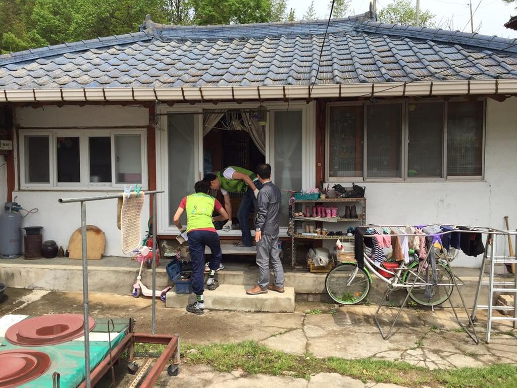 코오롱워터앤에너지 합천지소, 미혼모 가정 전기 안전점검 봉사 실시