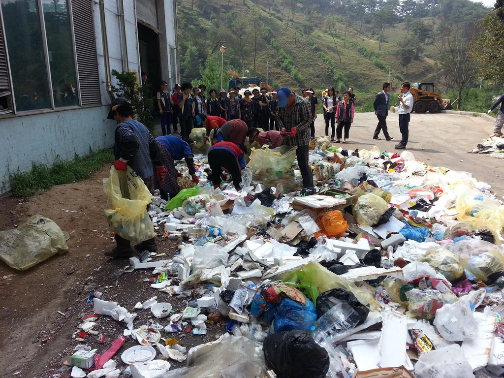 합천군, 생활쓰레기 분리수거 현장 체험 실시