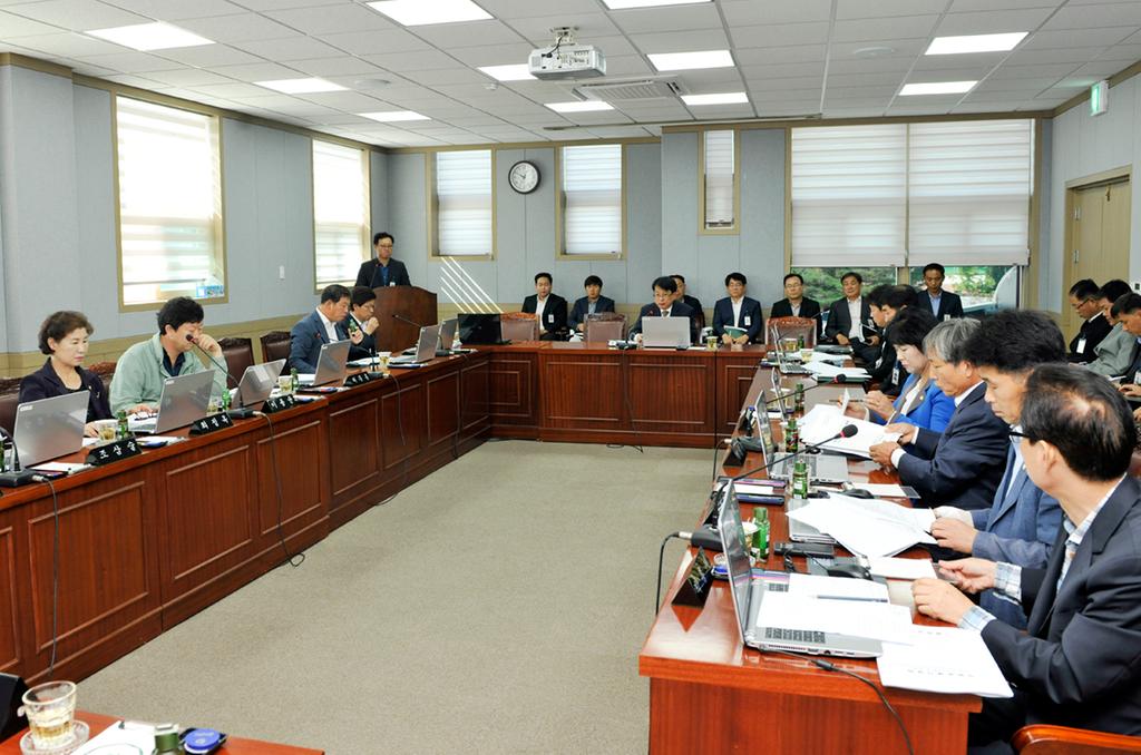합천군의회 10월 첫 번째 정례간담회 개최