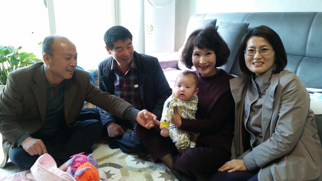 율곡면 인구증가특수시책 출생자 가정 격려 방문