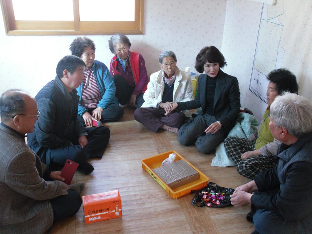 율곡면 전 마을회관 및 팔복원 메밀묵 전달