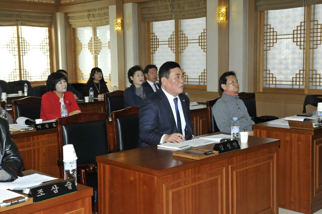 합천군의회 의정전문교육 실시
