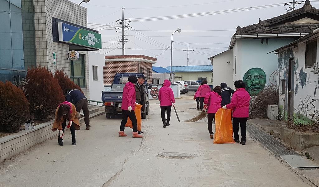 덕곡면주부민방위기동대 설맞이 대청소