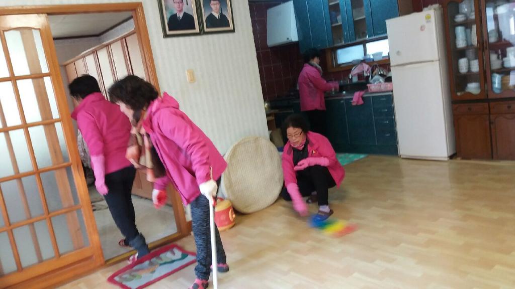 쌍백면 주부민방위기동대 홀몸 어르신 가정 봉사활동