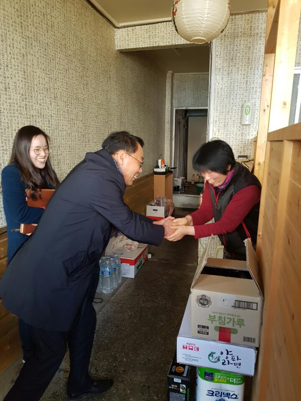 합천군청 전 부서, 설 명절 어려운 군민 위문 격려 실시