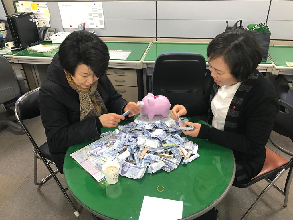 합천터미널다방 차민영 씨‘돼지저금통’으로 이웃사랑 실천