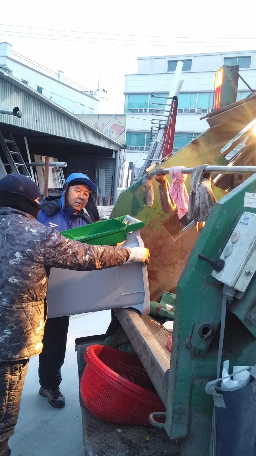 이진출 합천읍장 환경미화원 일일 현장체험 나서