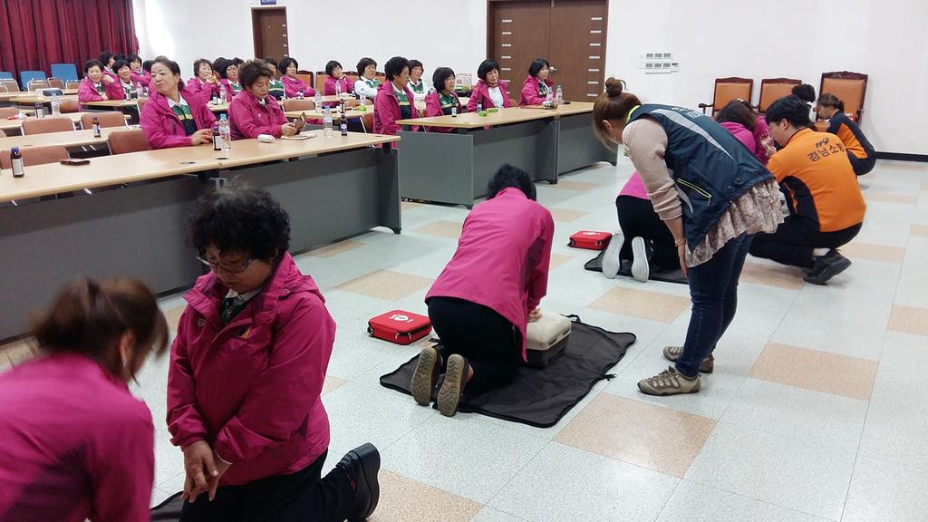 심폐소생술로 군민안전지킴이 된다.