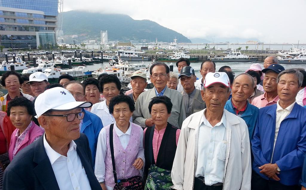 합천군 청덕면 노인회 분회 선진지견학으로 친목도모