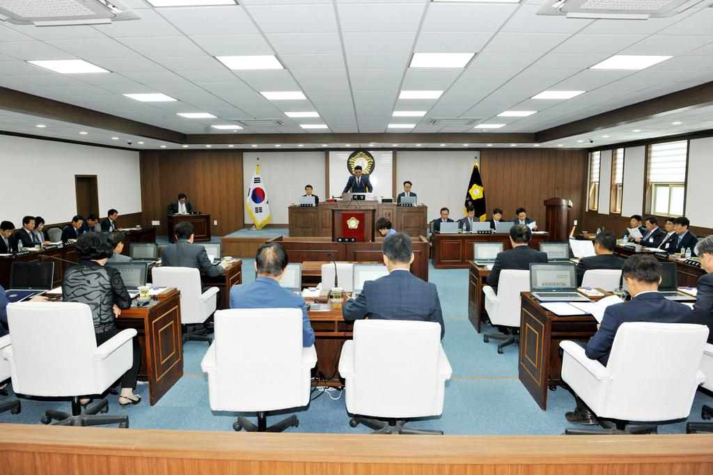 제219회 합천군의회 제2차 본회의