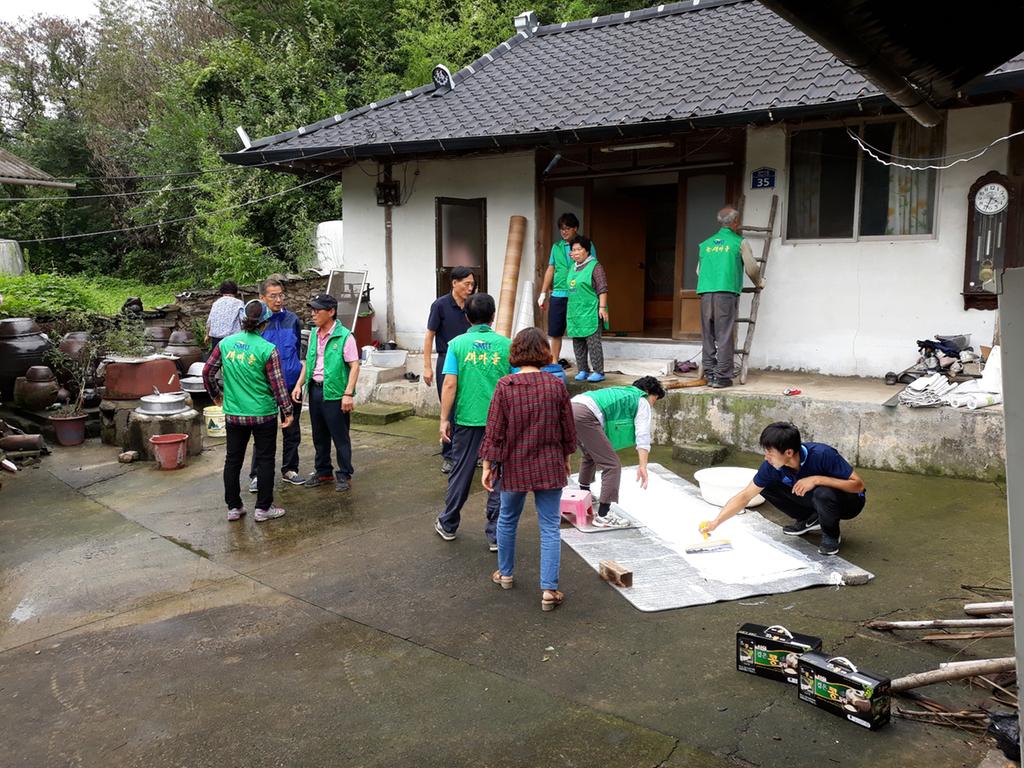 덕곡면 새마을협의회 사랑의 집 고치기 봉사활동 가져