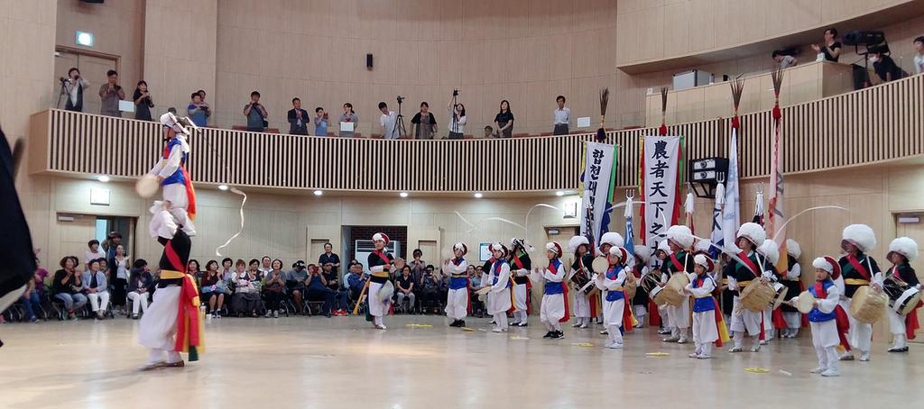 합천군, 대평군물 성황리에 연행 