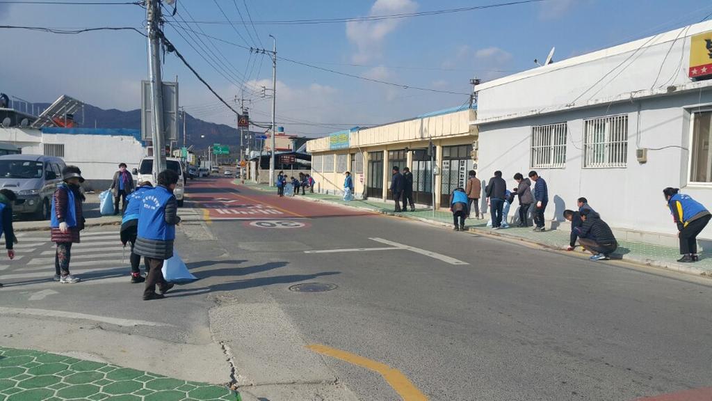 한국자유총연맹합천군지회, 초계면 시가지 국토대청결운동 실시