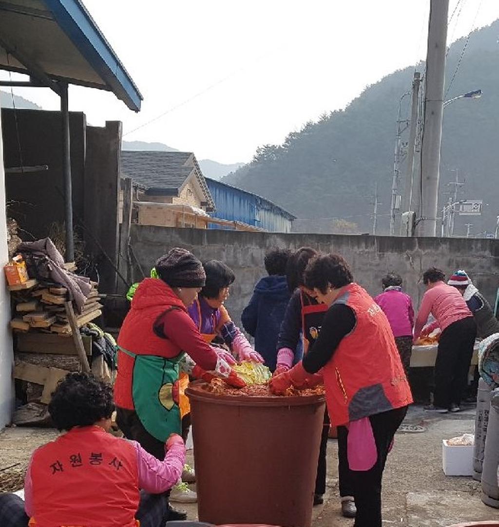 가회면 자원봉사회, 사랑의 김장담그기 행사