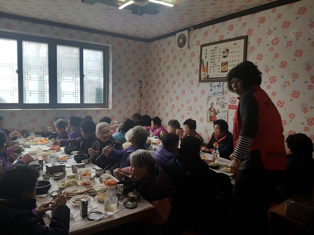 쌍책면 자원봉사회 설맞이 목욕봉사 실시