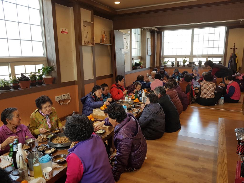 가야면, 설맞이 목욕봉사 및 가래떡 전달