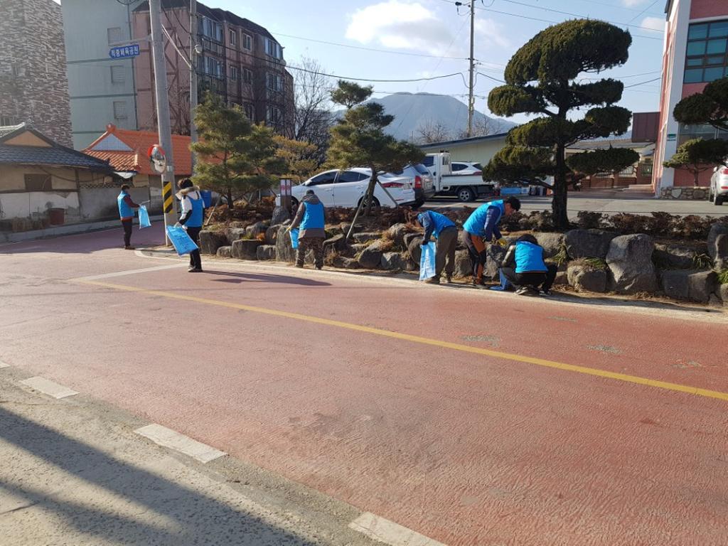 적중면 사회단체 설맞이 대청소 개최