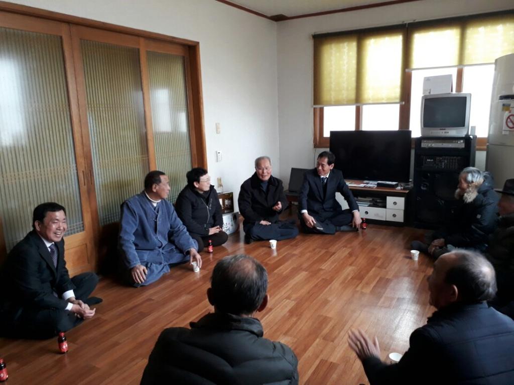 합천 쌍책면, 설명절 후 마을경로당 방문