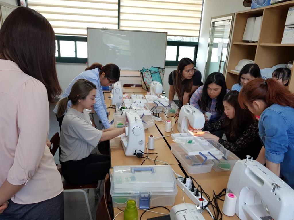 합천군다문화가족지원센터 홈패션 자격증반 “꼼지락 꼼지락 행복한 재봉틀” 2기 과정 운영