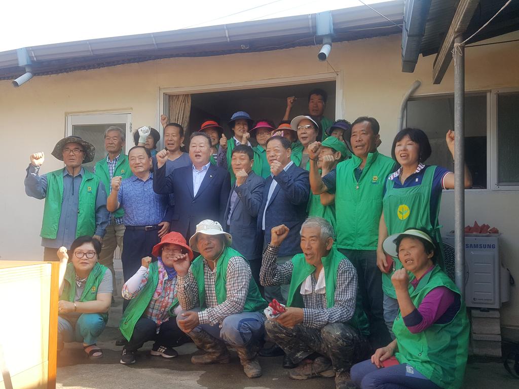 합천군 용주면 새마을지도자 사랑의 집수리 봉사활동