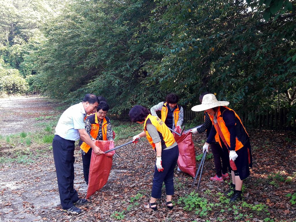 합천군 초계면 여성의용소방대 환경정화활동 실시