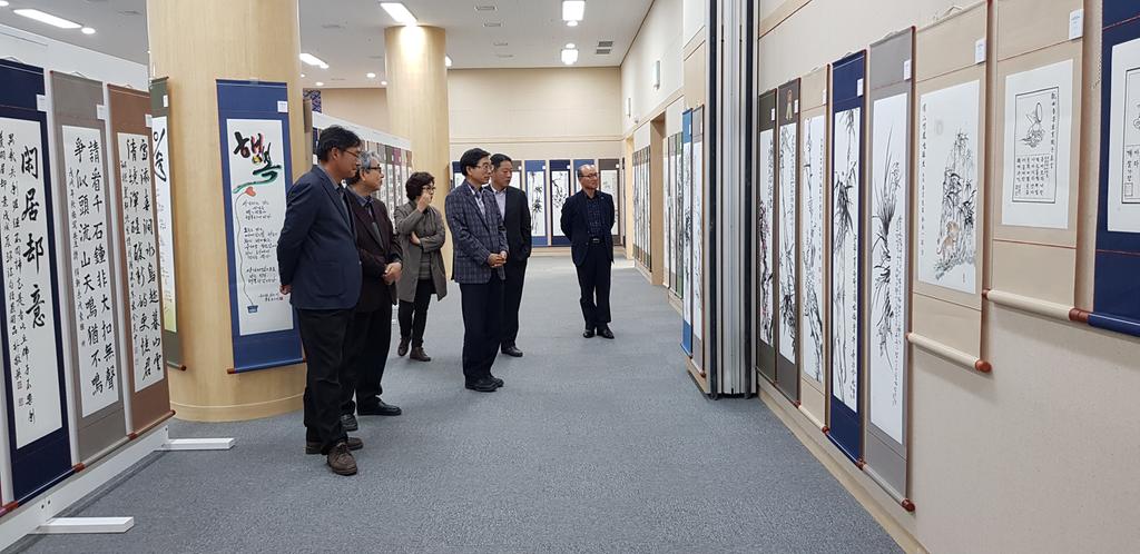 대장경테마파크에 수준 높은 예술작품 전시