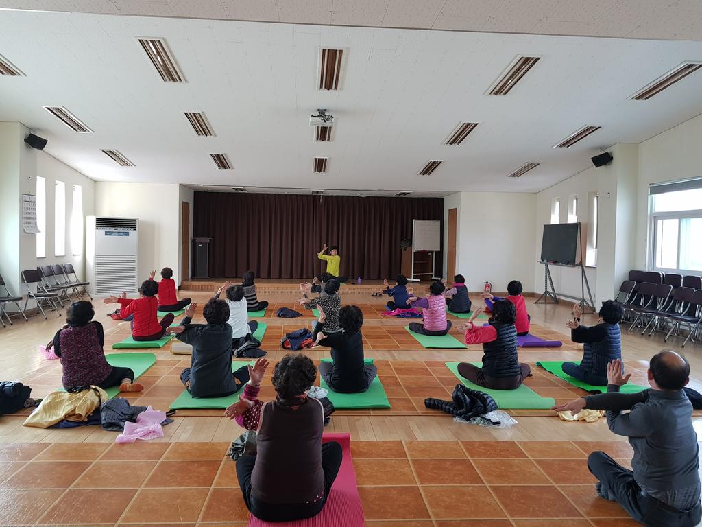 쌍책면 , 찾아가는 취미강좌‘요가 교실’개강