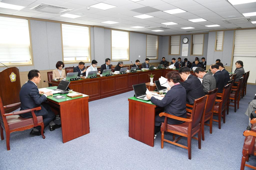 합천군의회 4월 첫 번째 정례간담회 개최