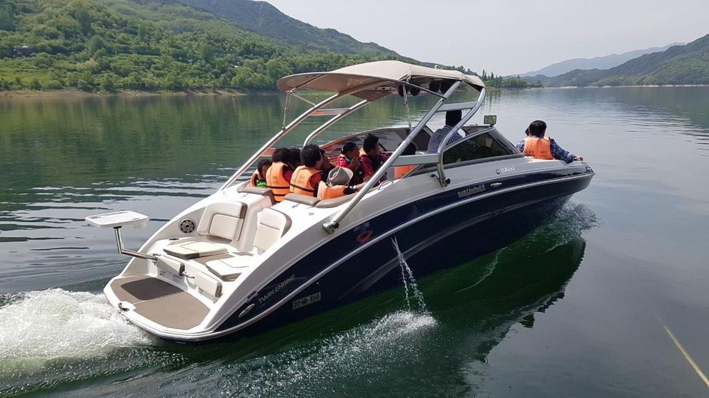 봉산면, 어버이날 기념 어르신 모터보트 무료 시승