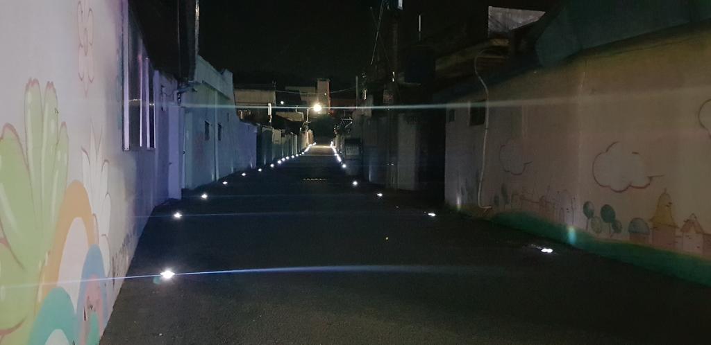 합천군, 범죄예방 안심골목길 ‘쏠라표지병’ 설치