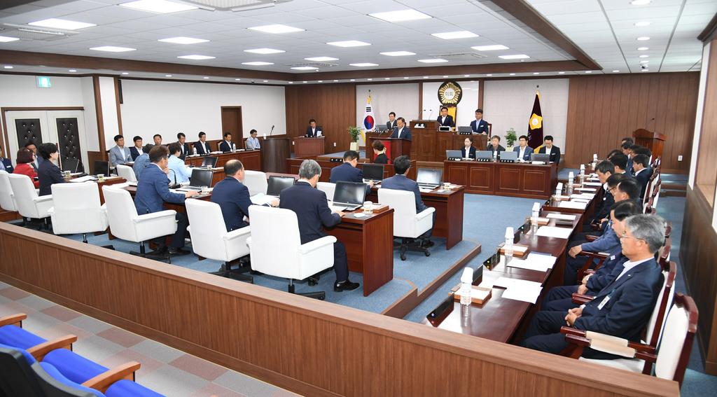합천군의회 제235회 정례회 2차 본회의 개최