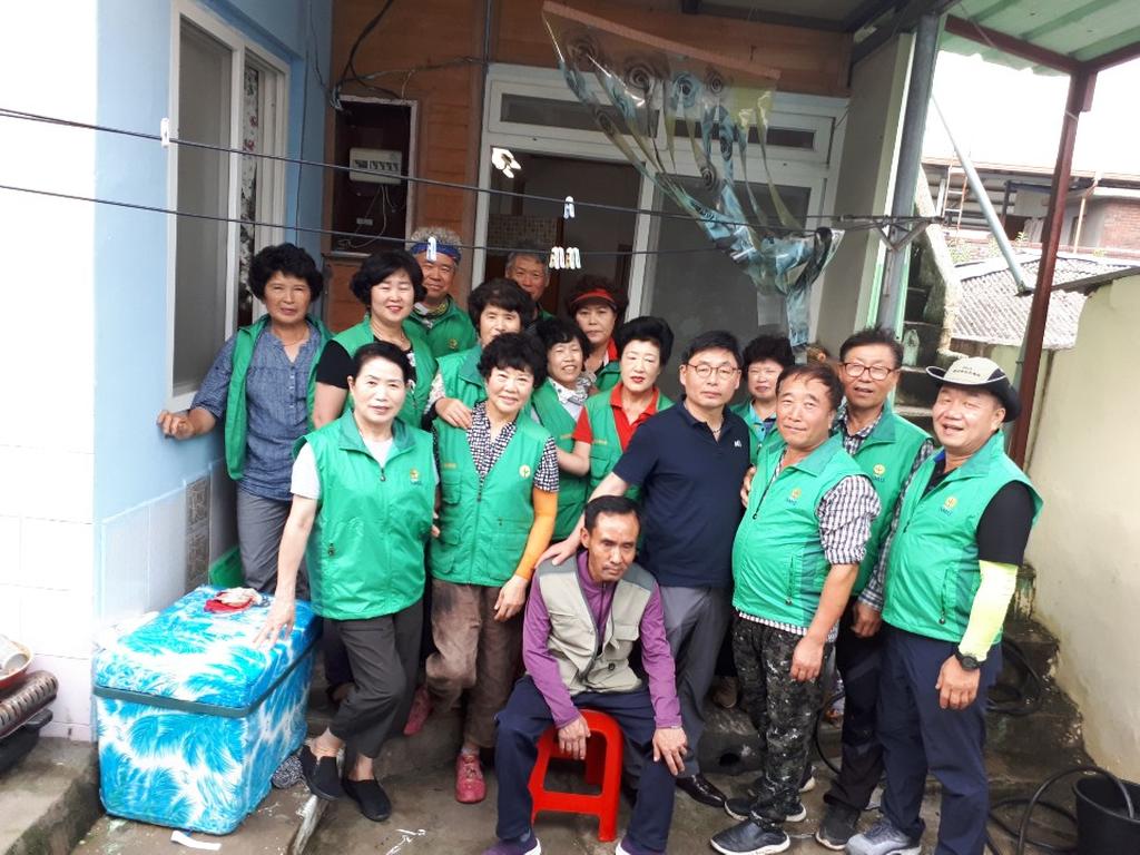 합천읍 새마을협의회·부녀회‘사랑의 집 고쳐주기’ 실시