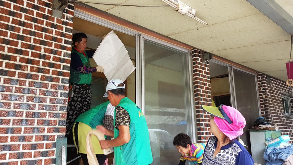 대양면새마을협의회 ‧ 부녀회, 사랑의 집 고쳐주기 실시